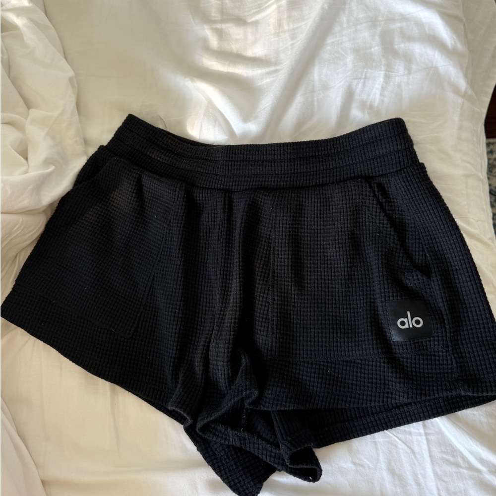 Alo lounge shorts